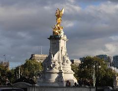 Private Buckingham & St James Palace Walk & Harrods A La Carte