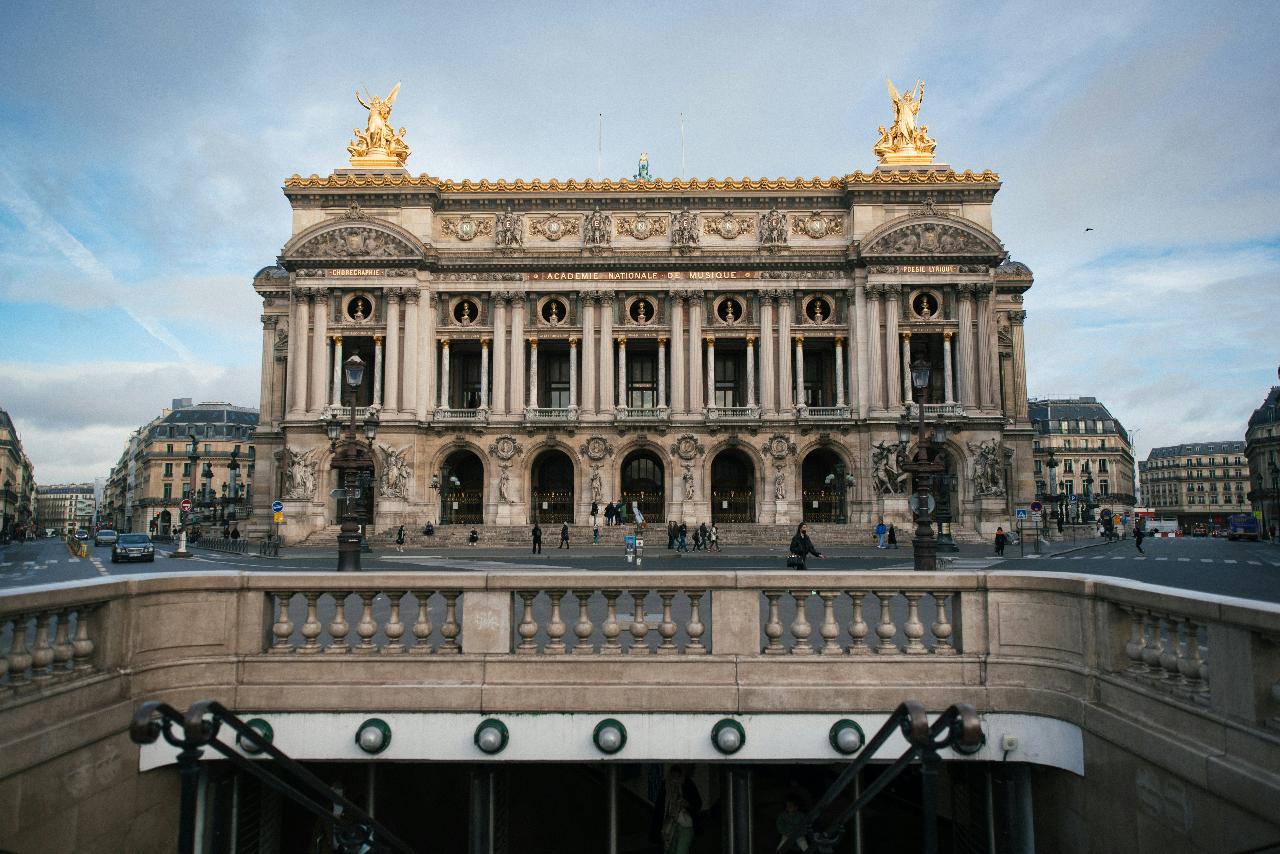 The Wonders of Paris: Landmarks, Legends and Local Bites Tour GO CITY OFFICIAL