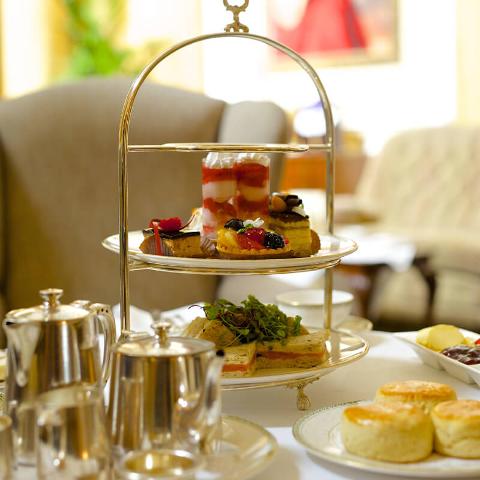 Private Royal Kensington Afternoon Tea Tour