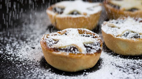 g_mince_pies_2000_r1_c1
