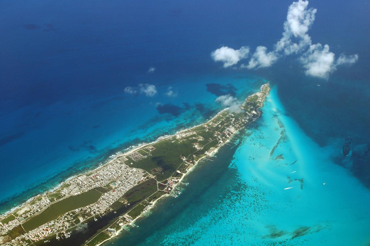 Half Day Catamaran Isla Mujeres [5hrs]