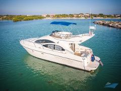 Yacht 42 Azimut 15 guest Riviera Maya Cruise Puerto Aventuras