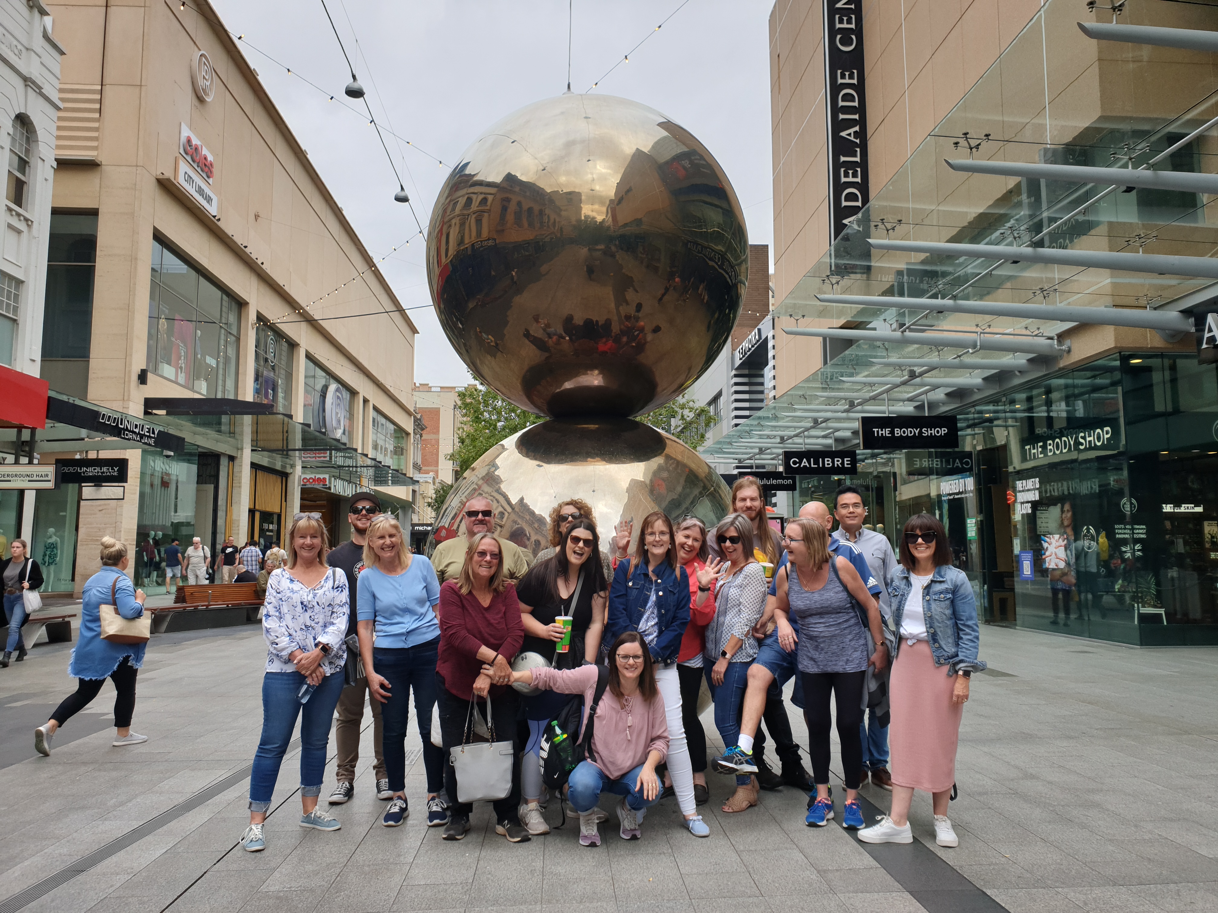 Adelaide Day Tour: Parliament House, Adelaide Town Hall and Adelaide Central Market | Small Group