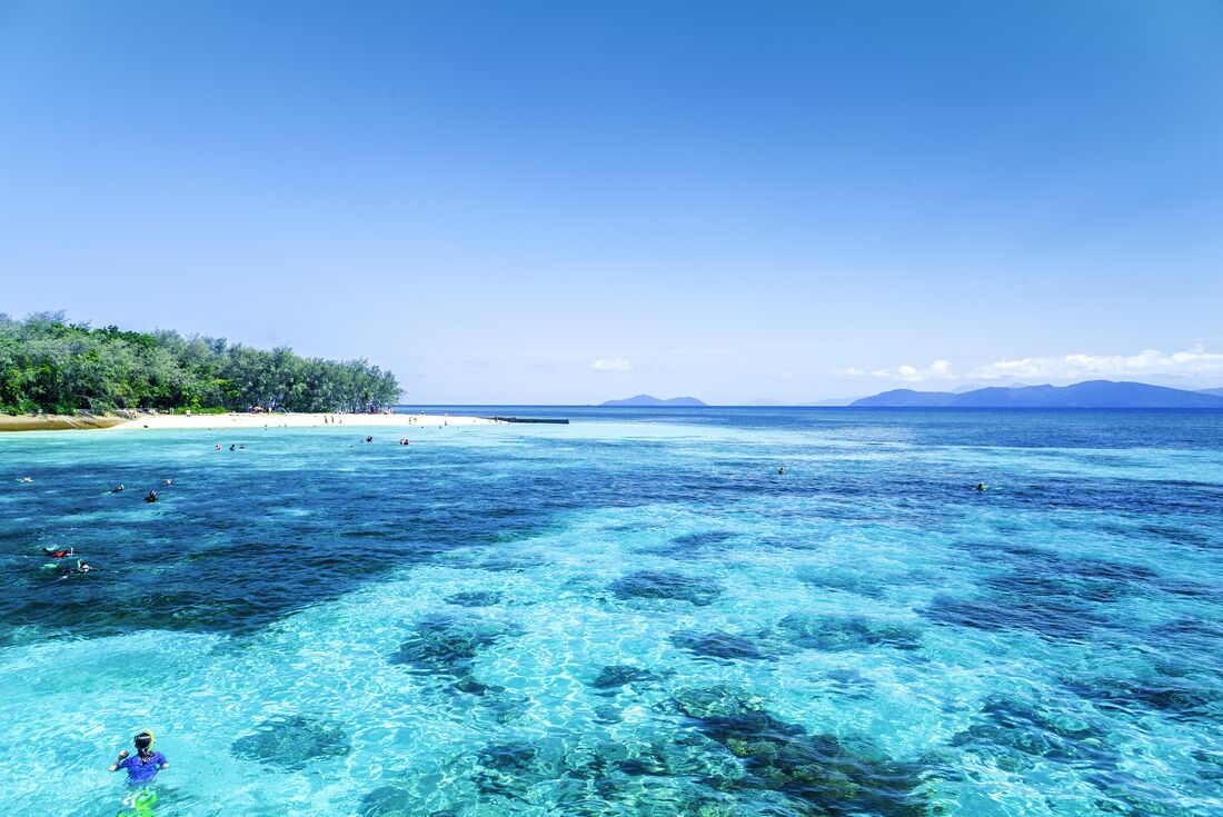 12-Day Brisbane to the Daintree Discovery Tour: Rainbow Beach, Fraser Island, Airlie Beach, Whitsunday Islands, Mission Beach, Great Barrier Reef, Cairns and Port Douglas | Small Group Tour