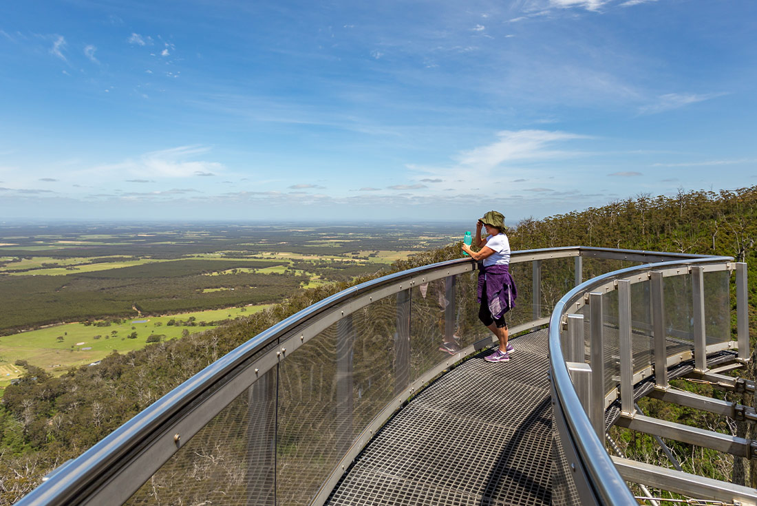 6-Day Margaret River & Albany Adventure Tour from Fremantle: Busselton, Cape Leeuwin and Donnelly River | Small Group Tour