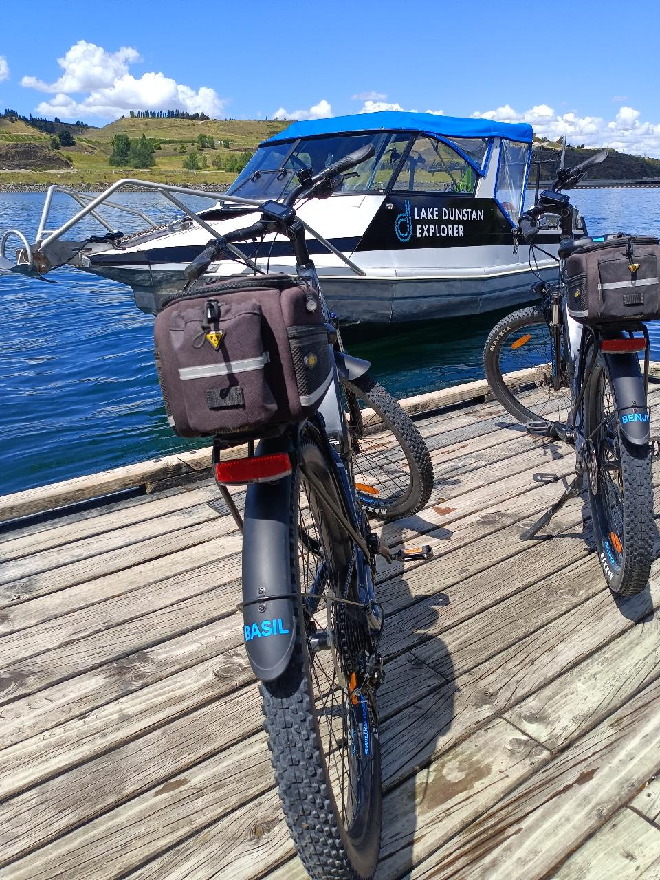 The Ultimate Lake Dunstan Experience - e-bike hire from Cromwell and then return from Clyde by the Dunstan Explorer boat 