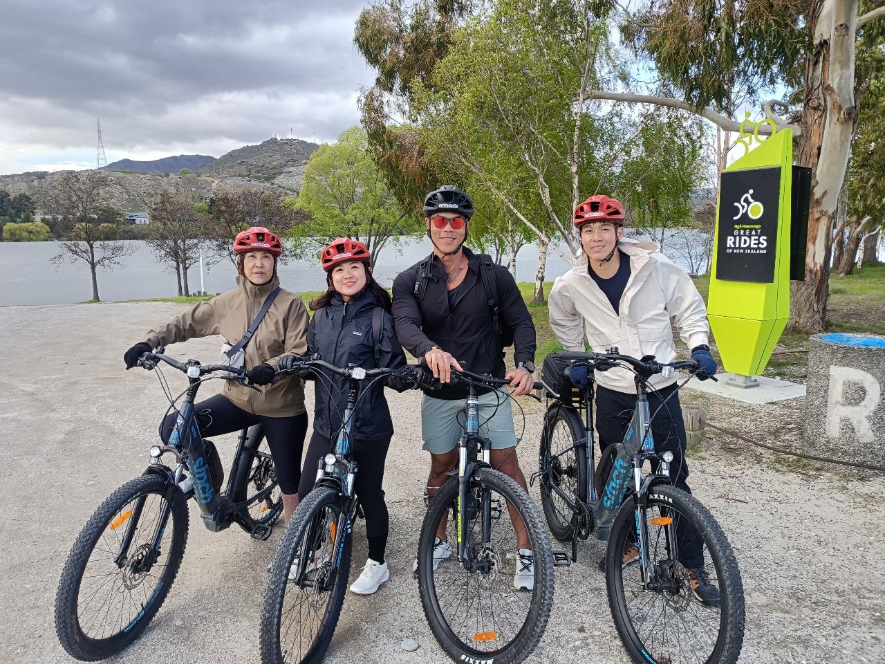 Meet in Clyde: Lake Dunstan Trail - E-bike Hire and Return Shuttle from Cromwell