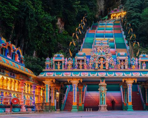 Private Kuala Lumpur: Guided Batu Caves Tour with Banana Leaf Lunch