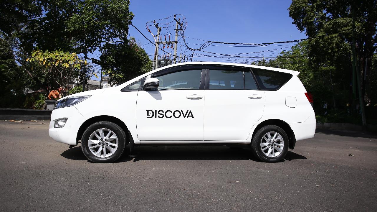 Phuket: Half Day Private Car or Van with driver for 8 Hours