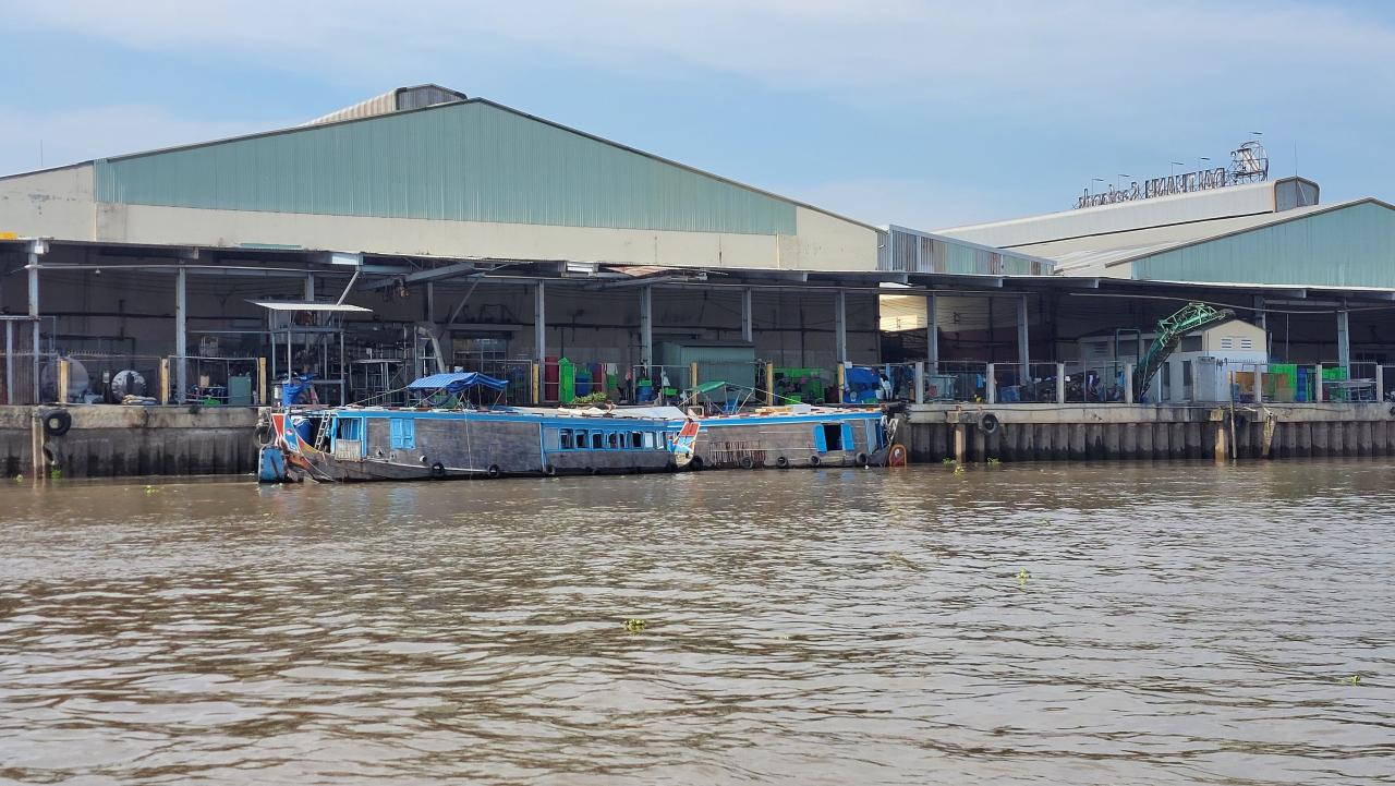 Ho Chi Minh: Mekong Delta Uniqueness and Floating Village Full Day Tour