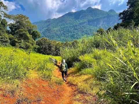 Luang Prabang: Mountain Trek to Kuang Si Waterfall with Lunch