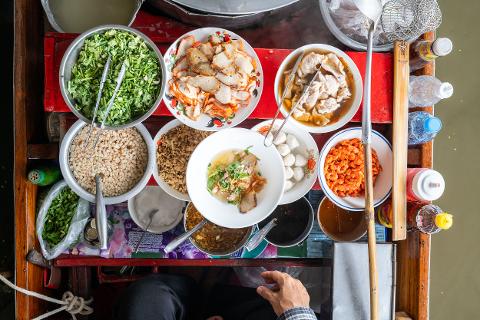 93a5461028484be096bd61766fb0e9b5FOOD_AND_SNACKS_0021