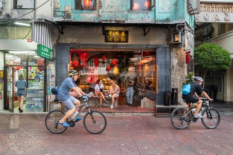 BANGKOK_NIGHT_BIKE_TOUR_0001_Edit