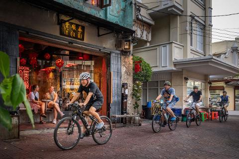 BANGKOK_NIGHT_BIKE_TOUR_0003_Edit