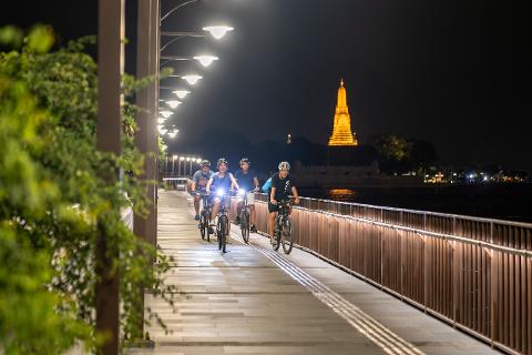 BANGKOK_NIGHT_BIKE_TOUR_0101_Enhanced_NR_Edit