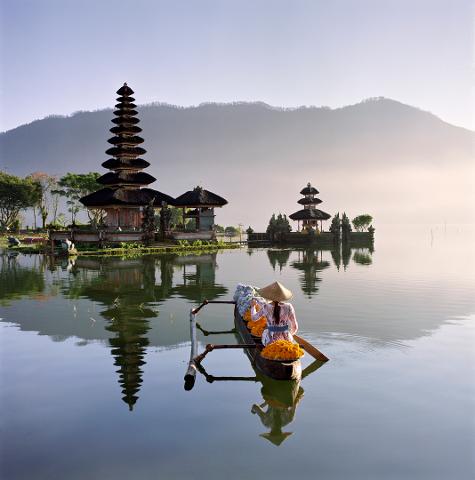 Bali___Pura_Ulun_Danu_Bratan_Temple