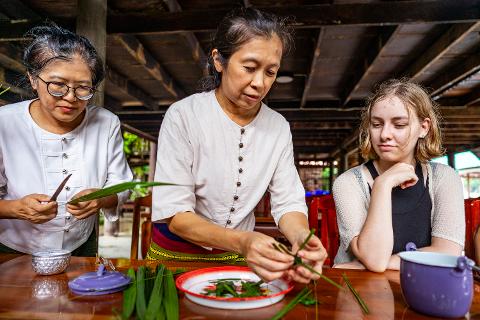 Discova_Educational_Travel___Kok_Na_Sai_Palm_Leaf_Weaving_by_Discova_Thailand__3_