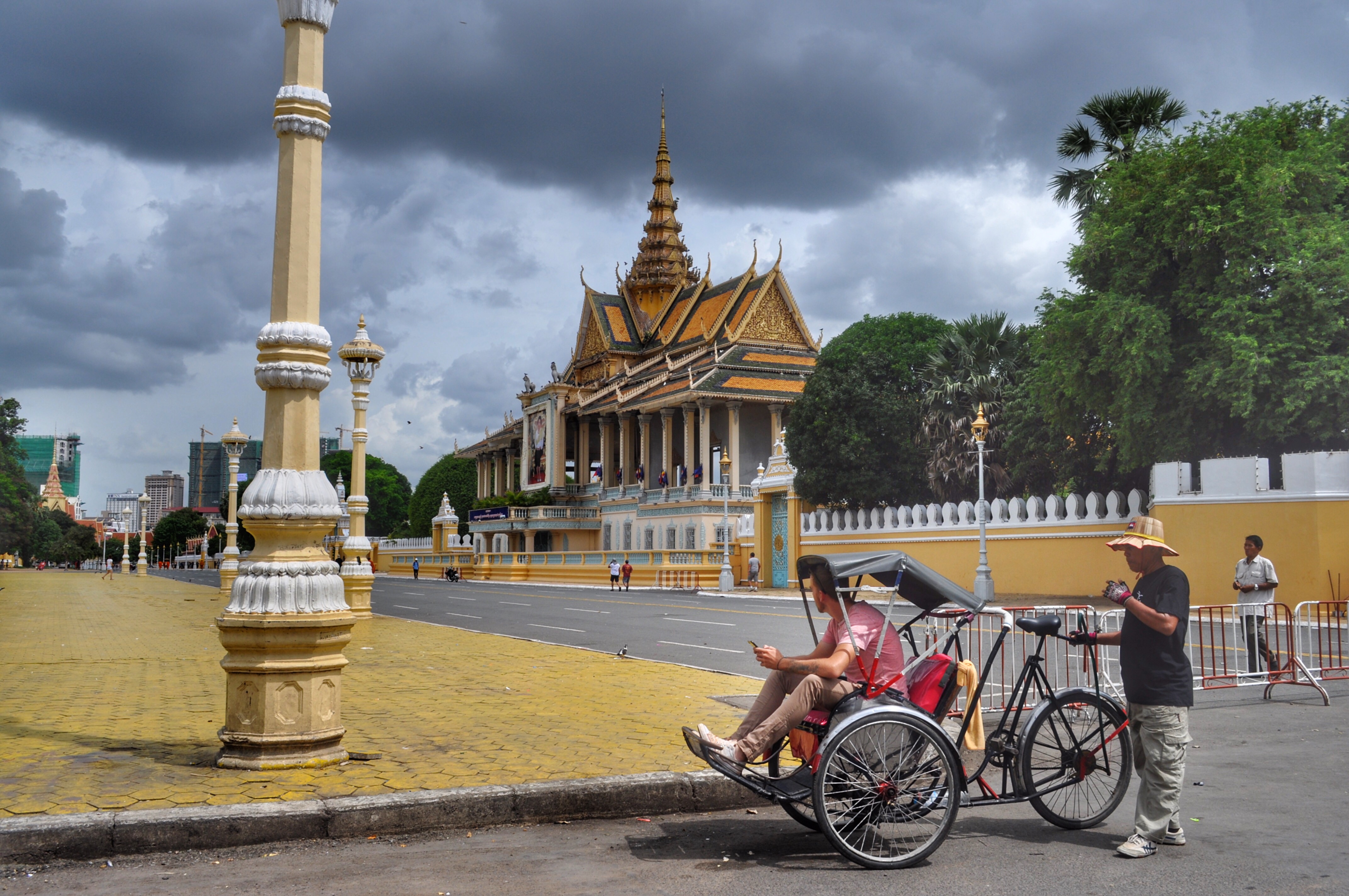Hidden Phnom Penh City Tour 