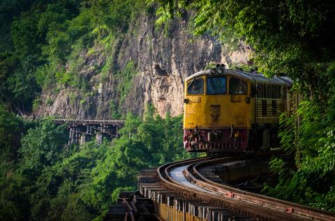 Kanchanaburi___Train_over_the_DEATH_Railway__2___1_