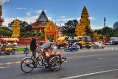 Hidden Phnom Penh City Tour by Cyclo