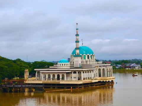 The_Floating_Mosque_of_India_Mosque_Kuching_2