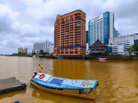 Traditional_Sampan_Boat_1