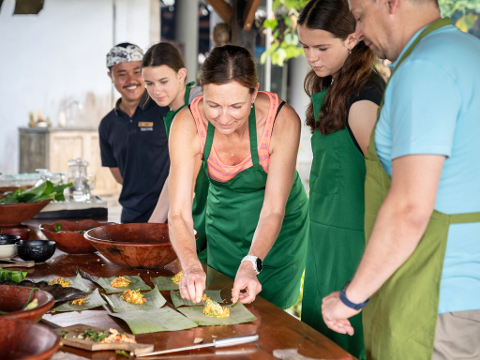 Kaura Balinese Cooking Experience inclusive Roundtrip Transfer from Ubud