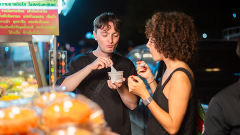 Chiang Mai: Evening Street Eats Local Food Private Tour