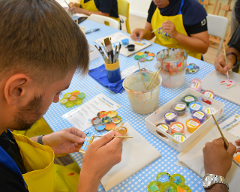 Phuket: Old Town Street Art Walk & Tile Painting Workshop included Transfer & Lunch: Sunday Tour