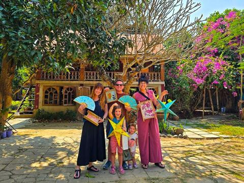 Luang Prabang: Mulberry Saa Paper and Lantern Making Private Morning Experience