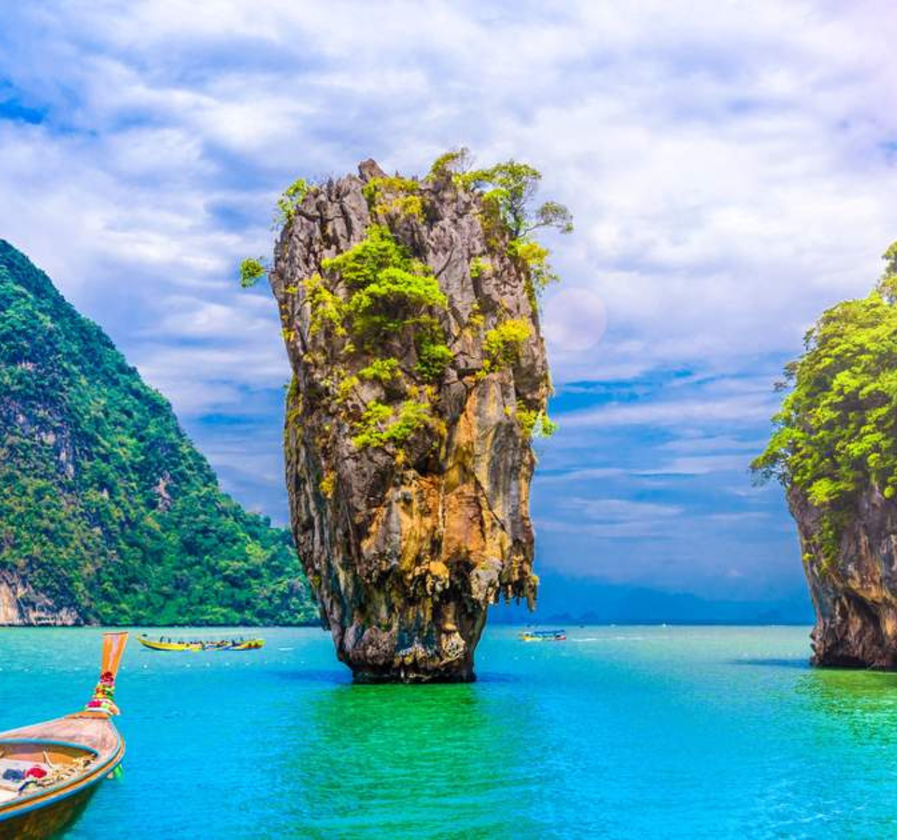 Phang Nga and James Bond Canoeing Tour by Speedboat from Phuket