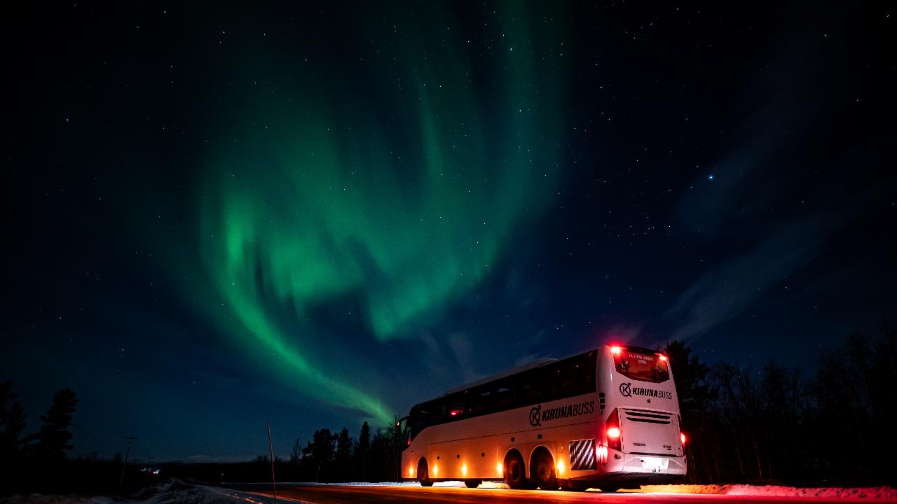 Aurora Budget Tour with Digital Photos