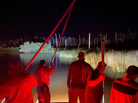 airboatfloridafishinggiggingnightnaturecoastcrystalriverozellohomosassamarshgrasscoastalmangrovebowfishinginshoreoutdoorsbigbendfloridacrackerstyle2_1140x855