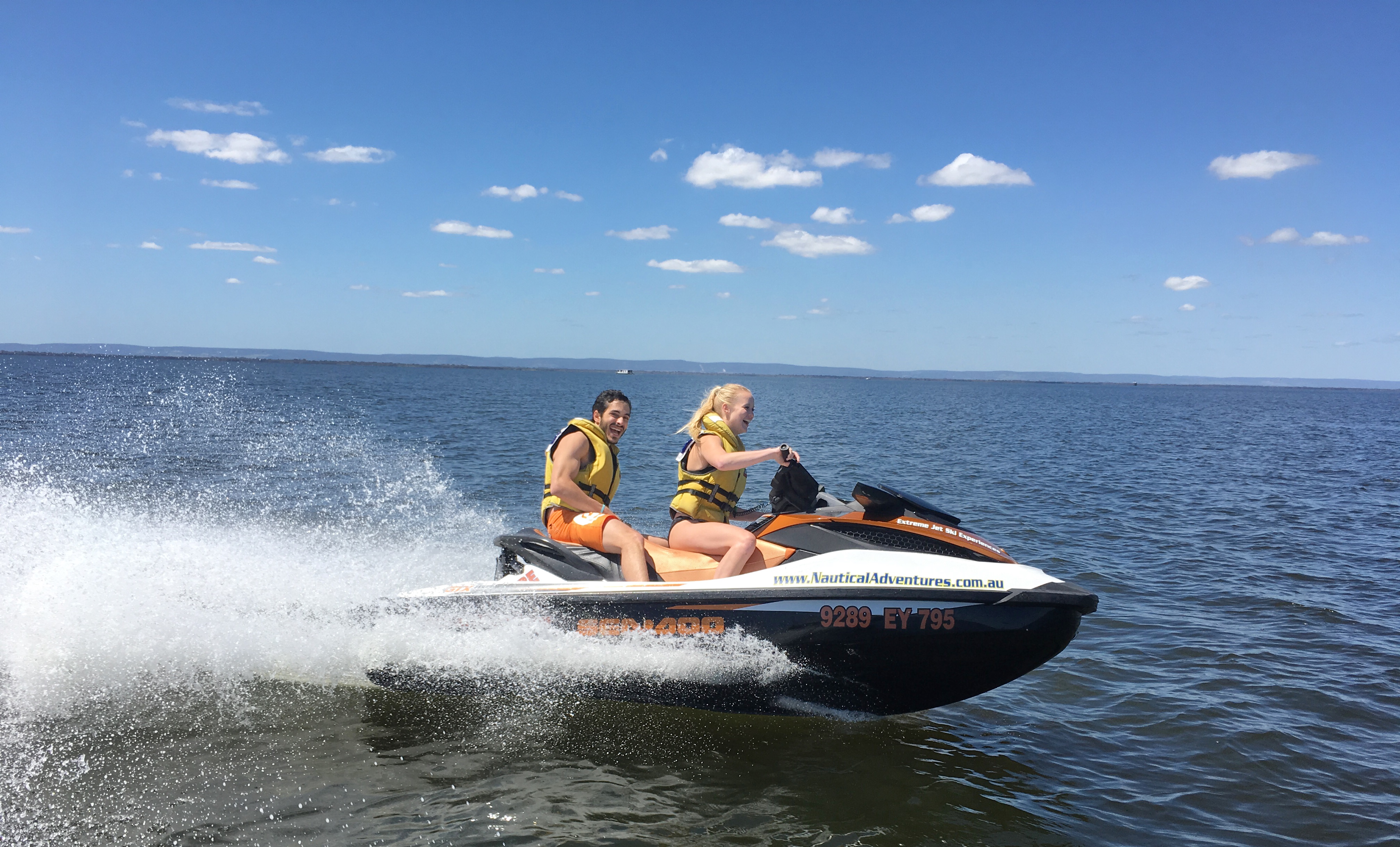 MANDURAH – AWESOME ESTUARY TOUR (60 minutes )