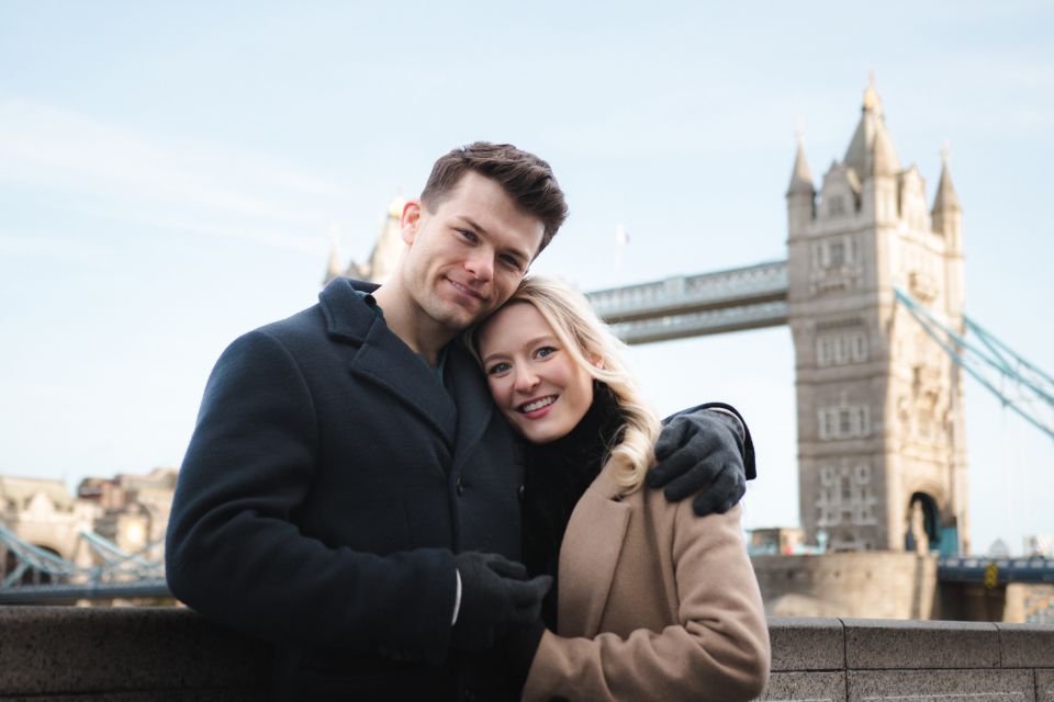 London: Tower Bridge and Tower of London Private Photoshoot (VIP)