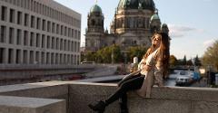 Berlin: Professional Photoshoot at the Berlin Cathedral (Premium)