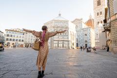 Firenze: Professional photoshoot outside the Duomo (VIP)