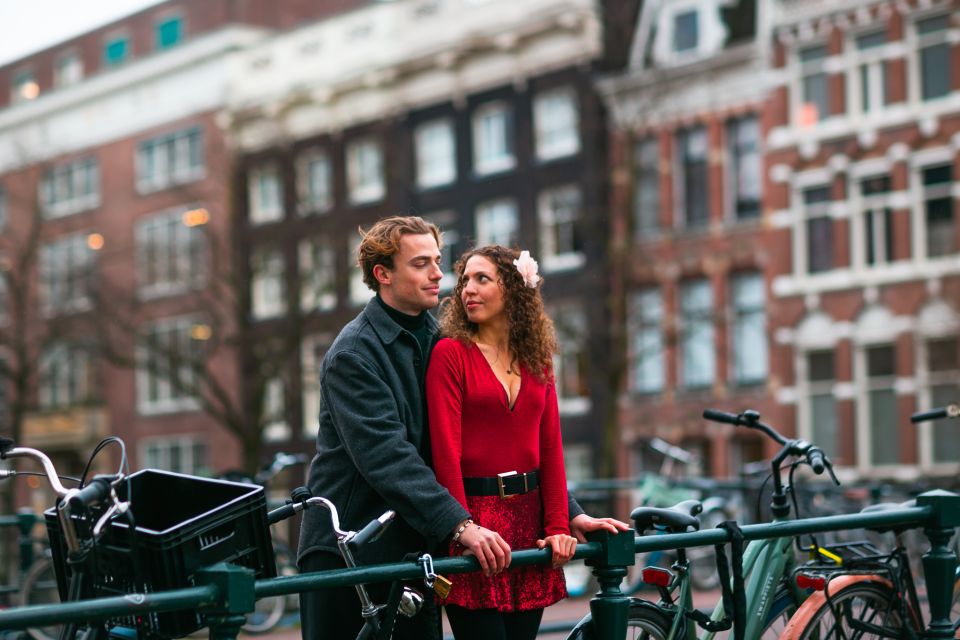 Amsterdam: Romantic Photoshoot for Couples (VIP)