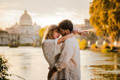 Rome: Professional photoshoot at Vatican and Castel Sant’ Angelo (Premium)