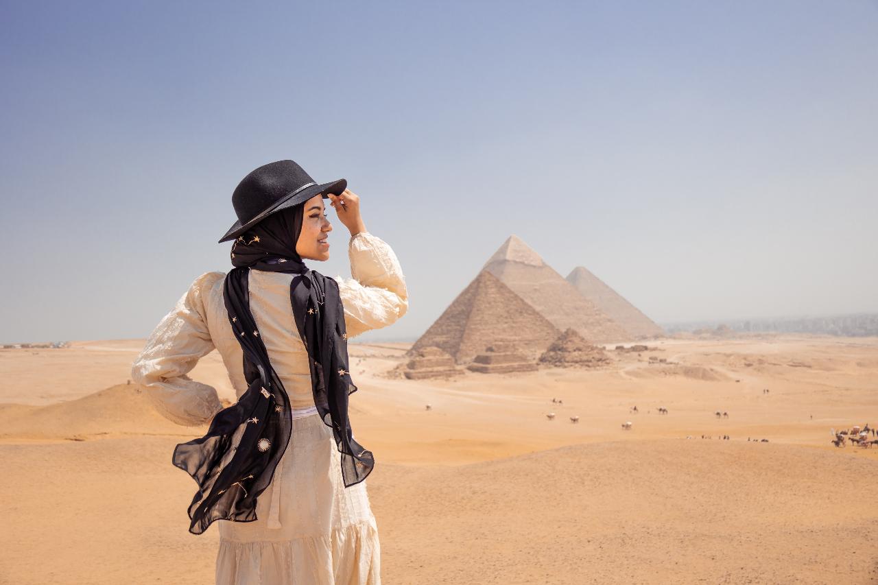 Cairo: Giza Pyramids & Sphinx photoshoot (VIP)