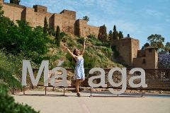 Malaga: Professional photowalk at the Historic Centre (Premium)