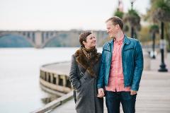 Washington: Romantic Photoshoot in Georgetown Waterfront (Premium)