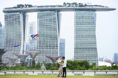 Singapore: Professional photoshoot at Gardens by the Bay (Standard)