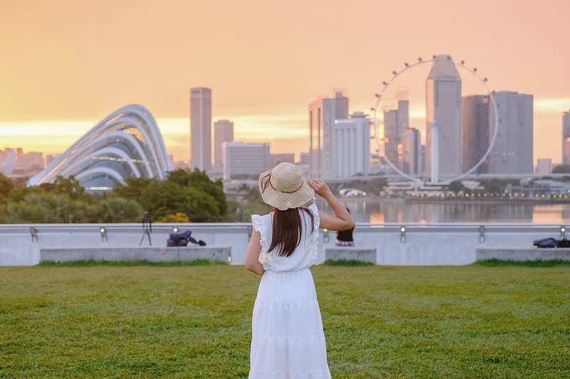 Singapore:Professional photoshoot at Marina Barrage (Standard)