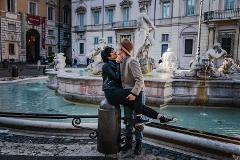 Rome: Professional photoshoot in Trastevere (Premium)