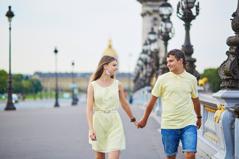 Paris: Professional photoshoot at Alexander III bridge (Standard)