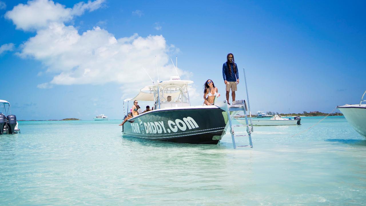 FULL DAY EXUMA SWIMMING PIGS - PRIVATE BOAT TOUR FROM NASSAU