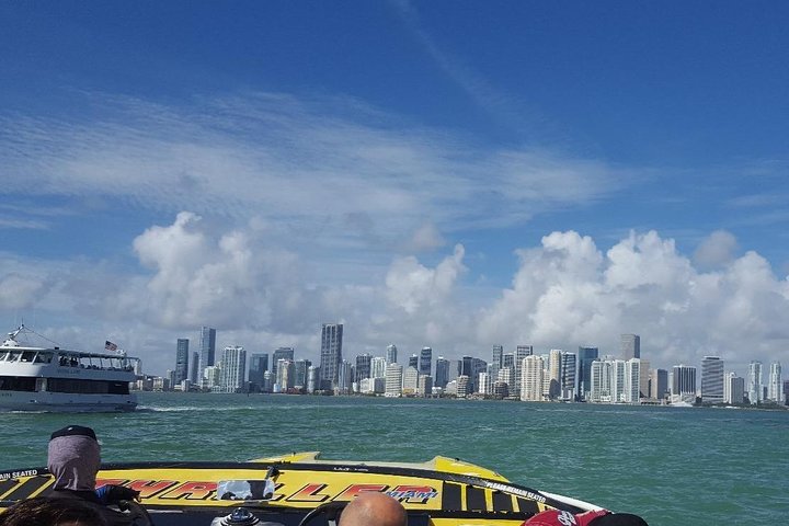 THRILLER SPEEDBOAT SIGHTSEEING ADVENTURE | MIAMI, USA