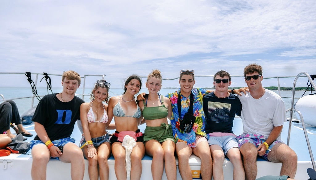 ROSE ISLAND ESCAPE: PERFECT BEACH DAY GETAWAY - GROUP TOUR