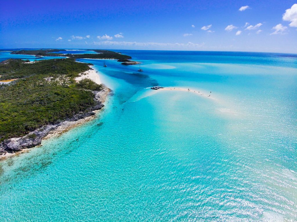 FULL DAY EXUMA SWIMMING PIGS - GROUP BOAT TOUR FROM NASSAU